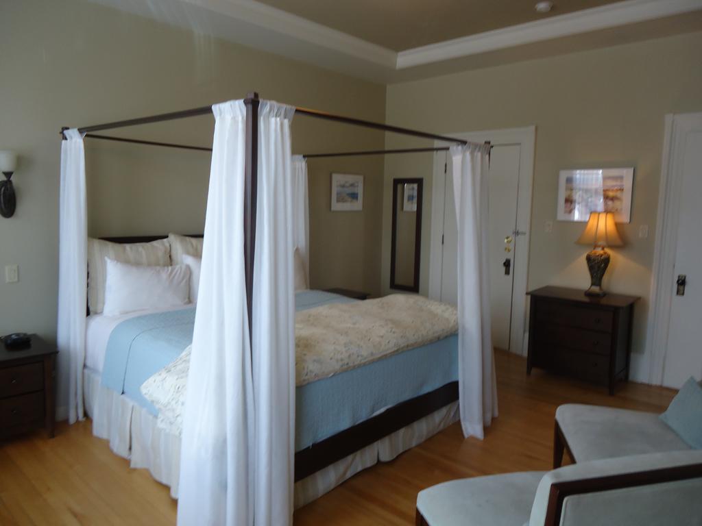 Maison Tait House Hotel Shediac Room photo